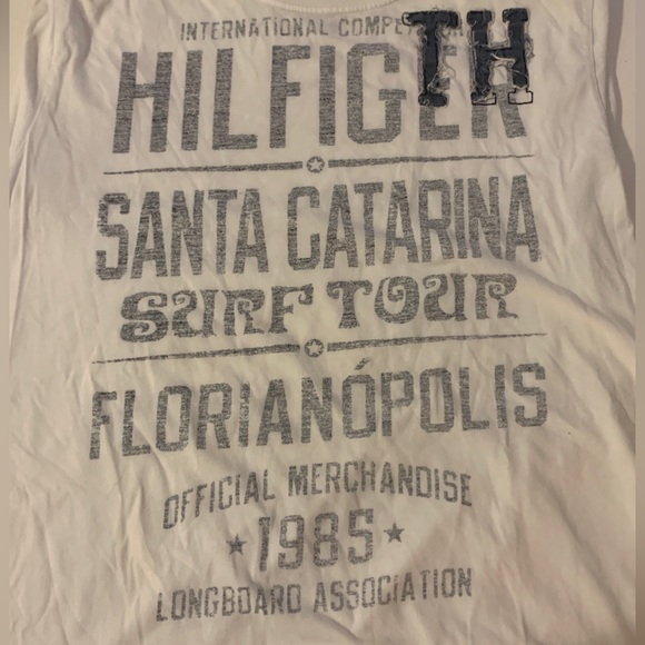 Tommy Hilfiger Large White & Navy Blue Graphic T-Shirt - Picture 3 of 5